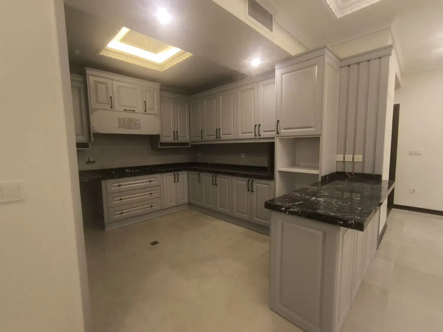 پاسداران/ بوستان ها / دو خواب/ 120متر