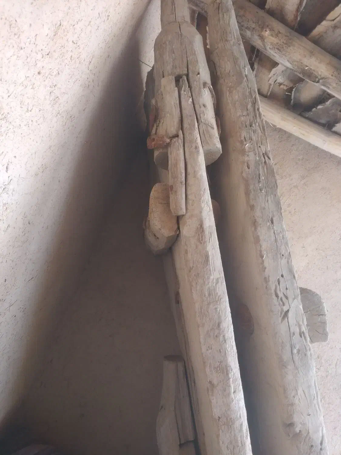 عتیقه درب چوبی سماور چراغ دریایی|کلکسیون اشیاء عتیقه|صدرا-فارس, فاز ۲|دیوار