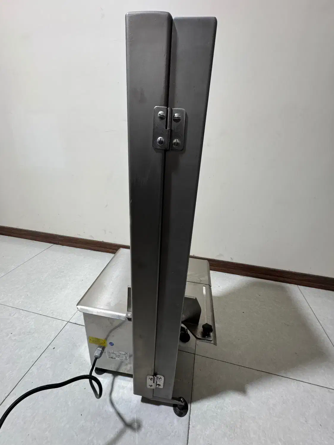 اره قصابی رویال ایتالیایی اصل|ماشین‌آلات صنعتی|اندیشه, اندیشه فاز ۴|دیوار