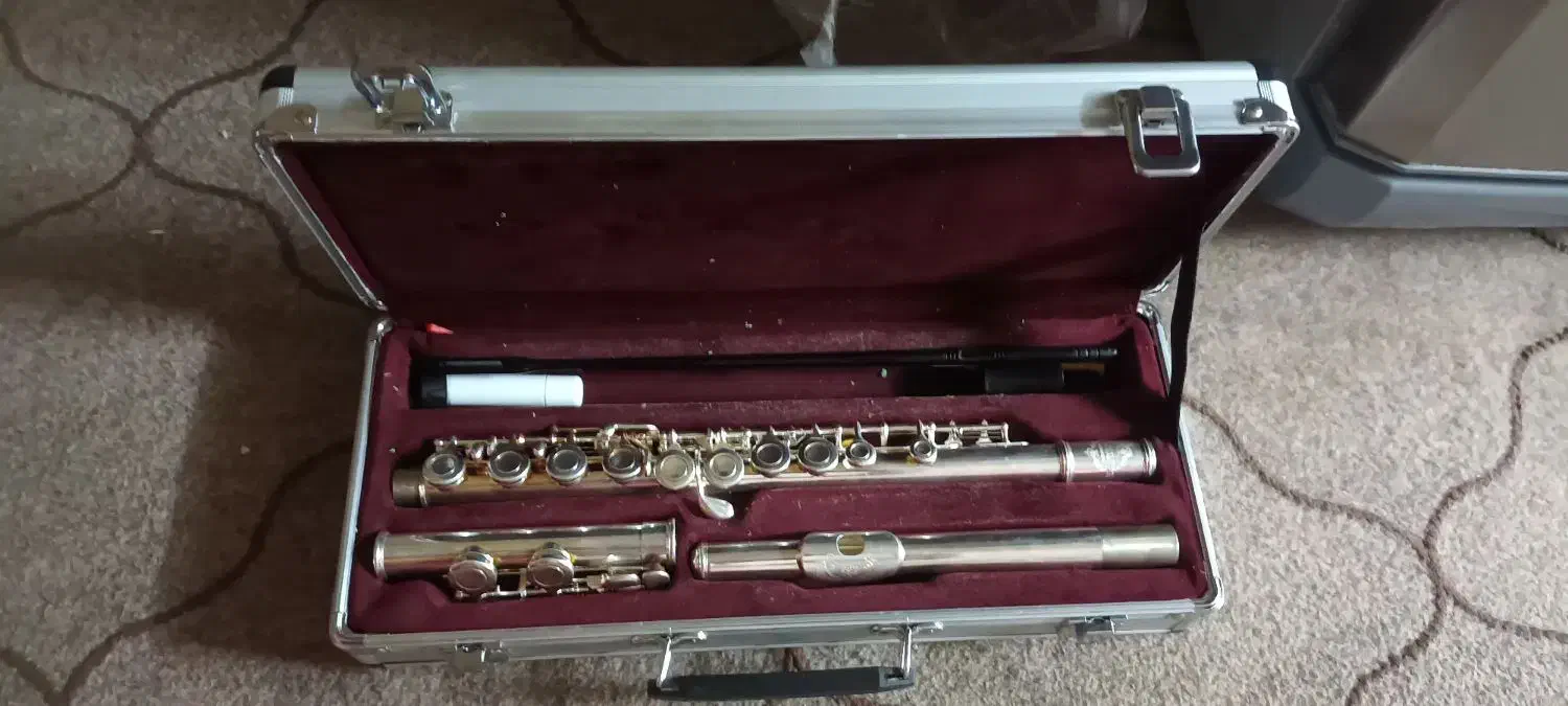 فلوت کلیدی سوزوکی|سازهای بادی|شیراز, بالا کفت|دیوار