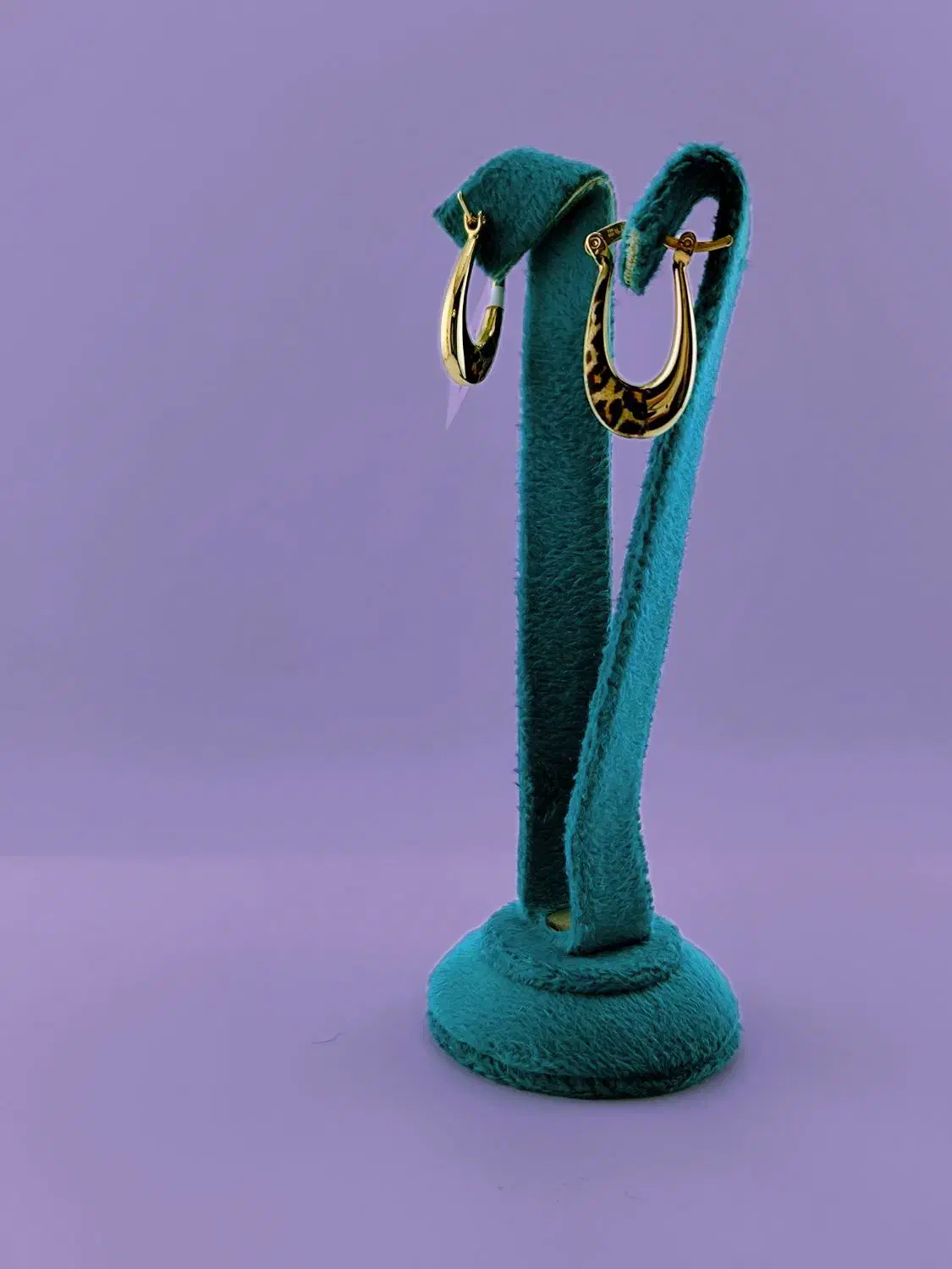 گوشواره طلا (طرح پلنگی)|جواهرات|اصفهان, باغ زرشک|دیوار