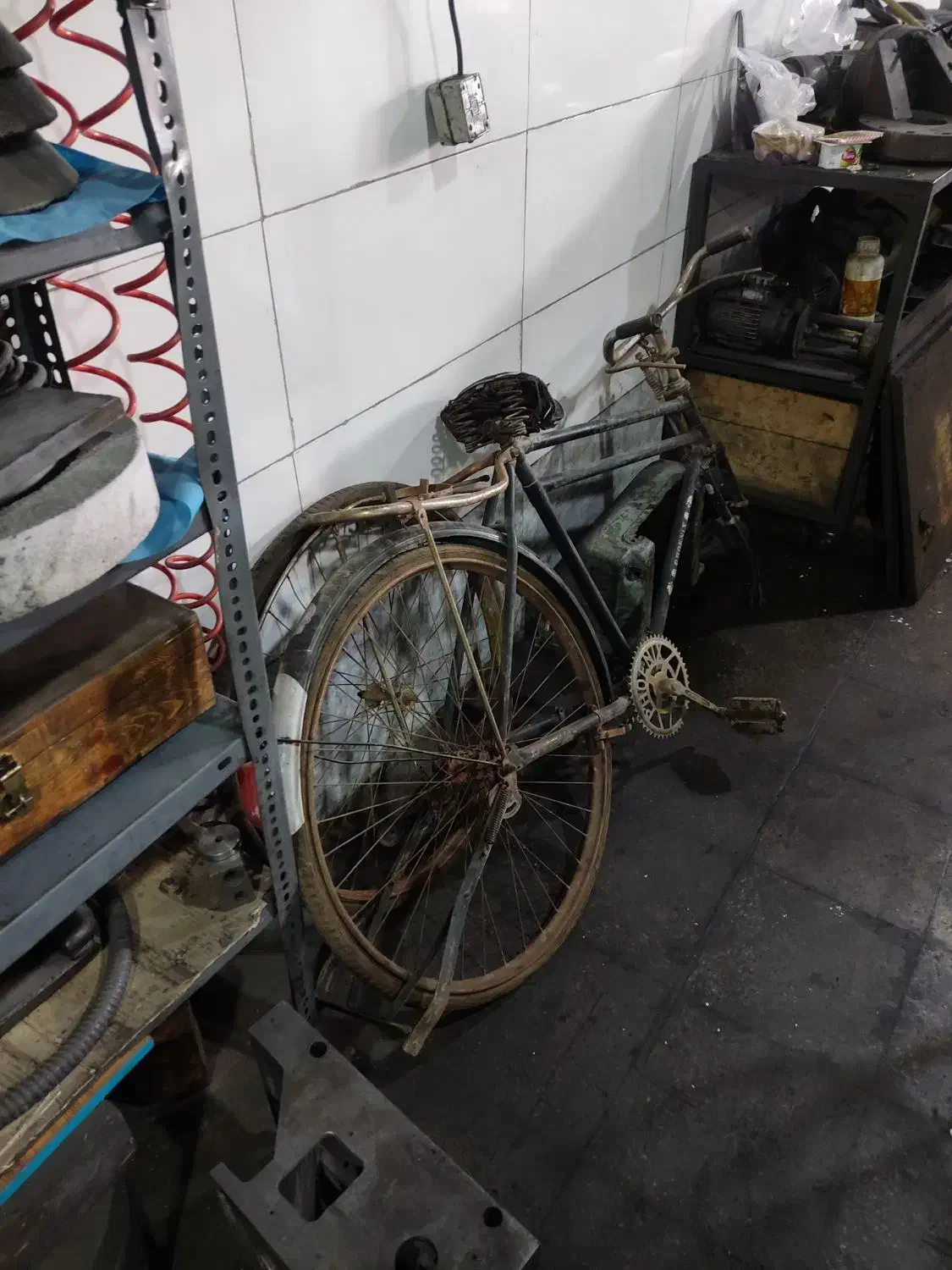 دوچرخه 28 قدیمی|دوچرخه، اسکیت، اسکوتر|کرج, میدان میوه و تره بار مرکزی|دیوار