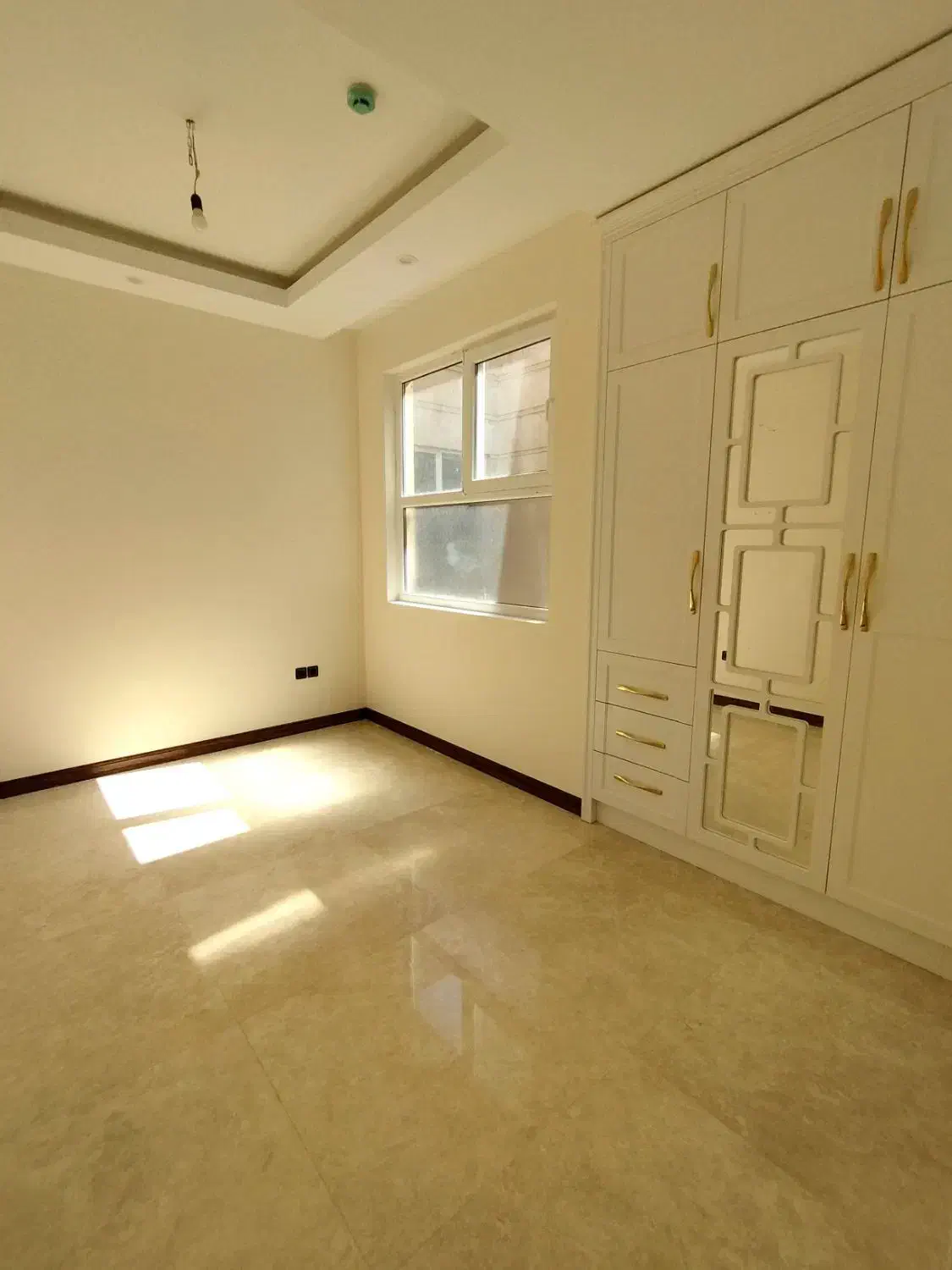 ۱۳۰ متر/۲خواب/۲پارکینگ