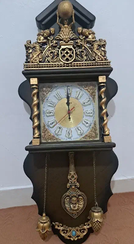 ساعت|ساعت|ملایر, |دیوار