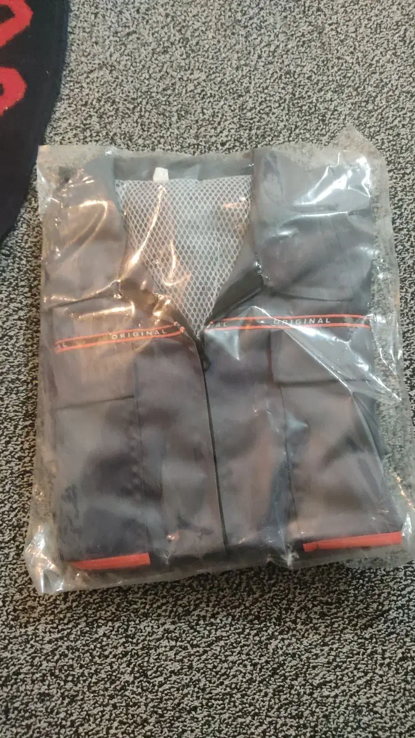 کفش و لباس کار معاوضه با کبوتر|کیف، کفش، کمربند|ایلام, |دیوار