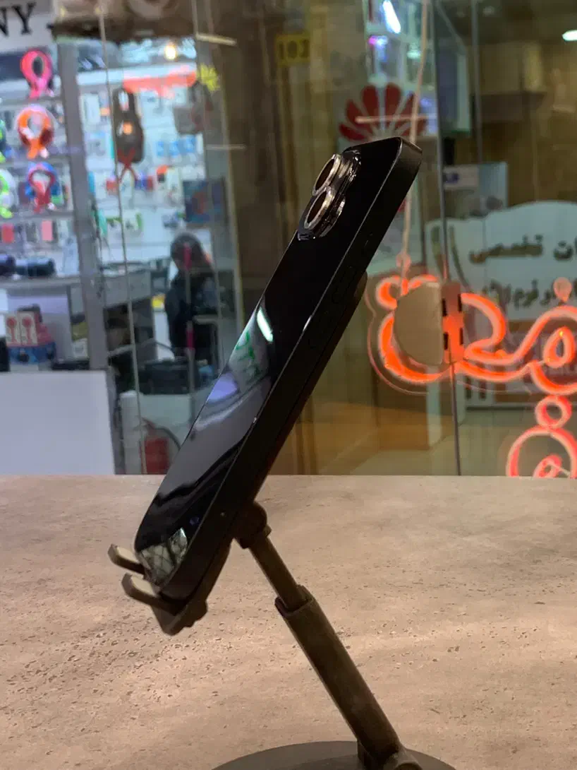 ایفون ۱۳ نرمال|موبایل|سبزوار, قائم|دیوار