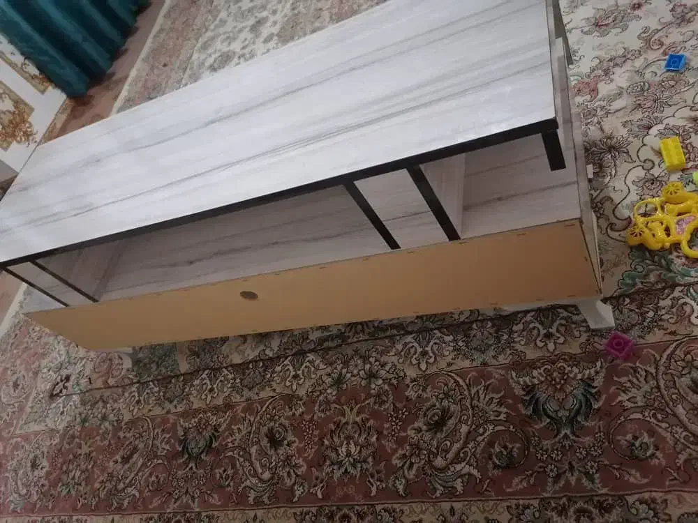 میز تلوزیونی|میز تلویزیون|دلند, |دیوار