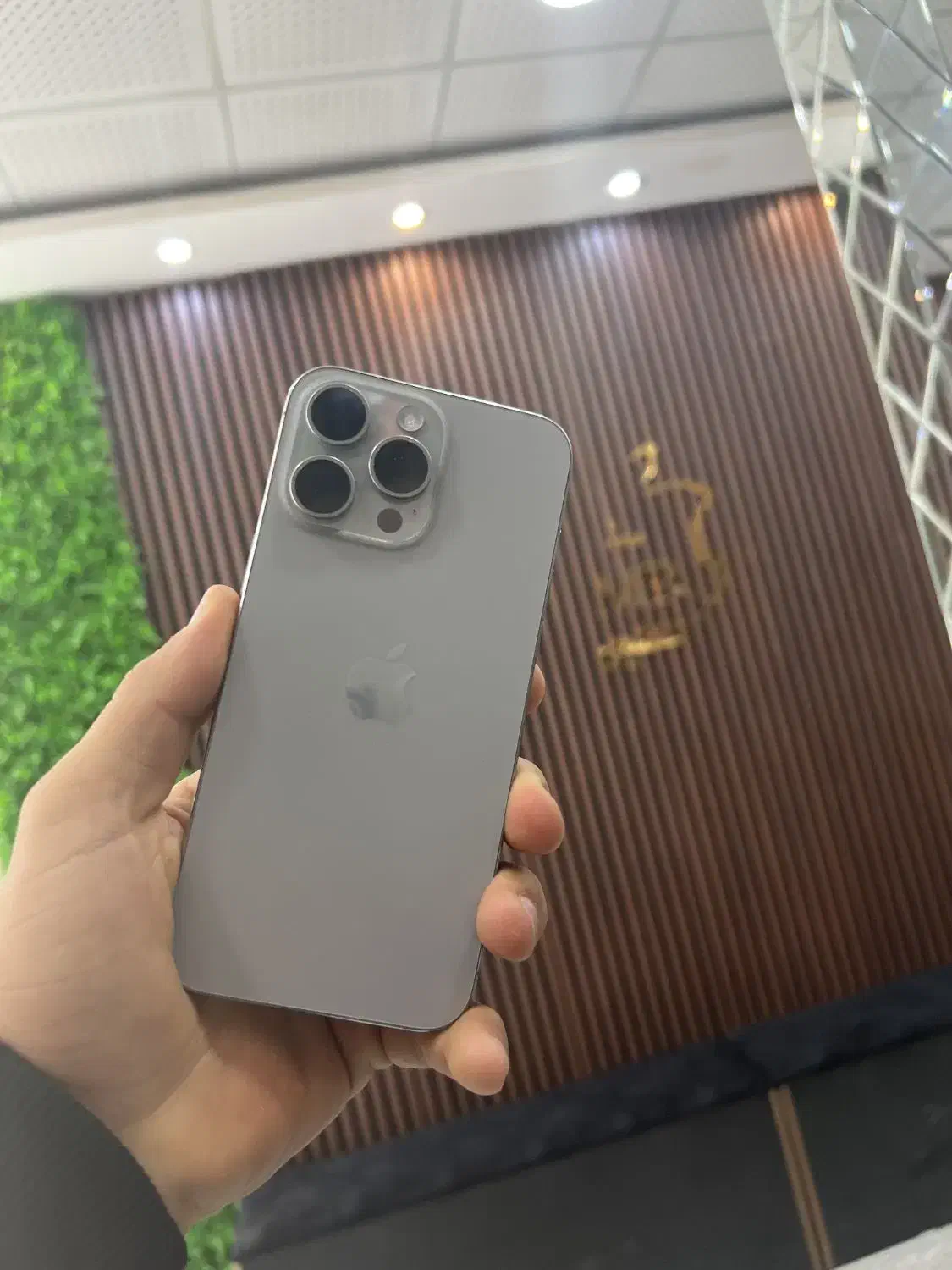 خانم خوش پوش برای بلاگری درمغازه کسب کار|استخدام هنری و رسانه|کبودرآهنگ, |دیوار