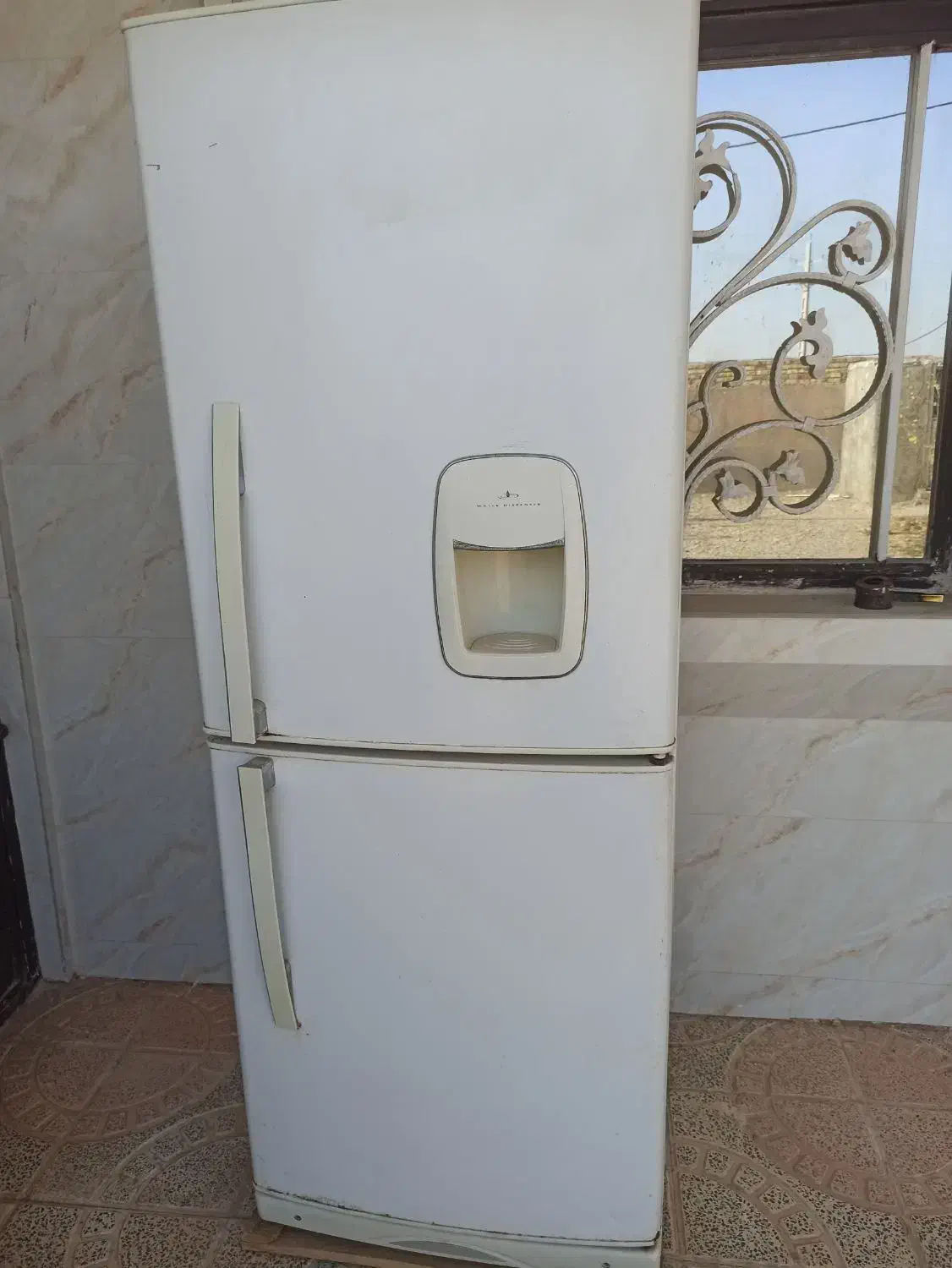 یخچال|یخچال و فریزر|اسفرورین, |دیوار