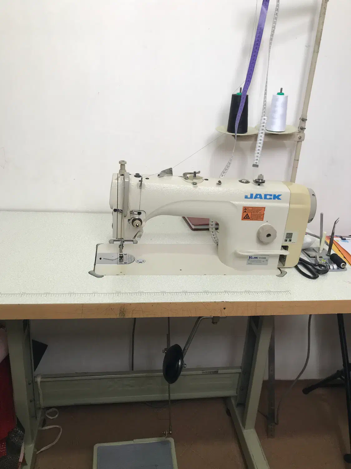 چرخ خیاطی جک راسته دوز|چرخ خیاطی و ریسندگی|پاکدشت, پاکدشت (مامازند)|دیوار