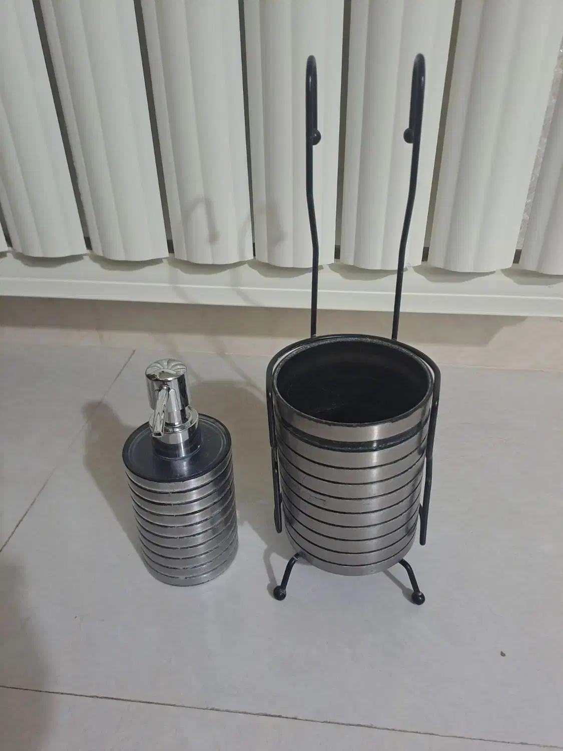 جاقاشقی شیک|آبچکان و نظمدهنده ظروف|اراک, |دیوار