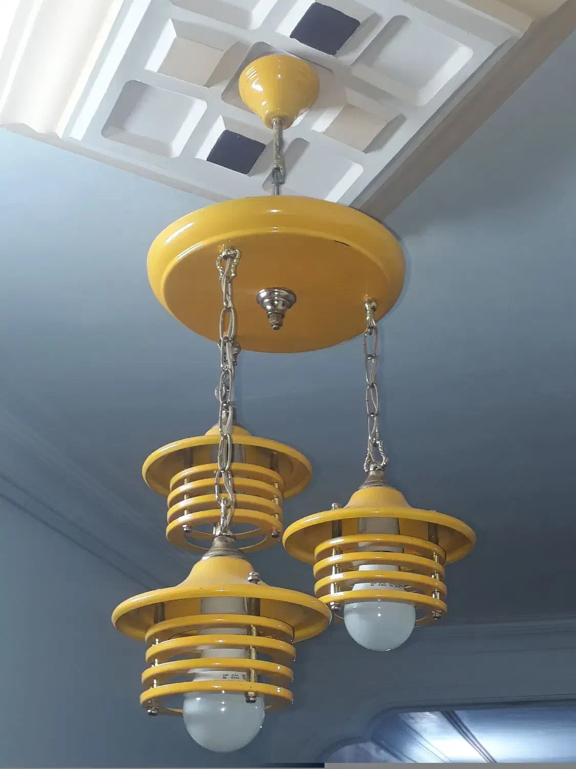 لوستر سه شاخه|لوستر و چراغ آویز|سبزوار, باهنر|دیوار