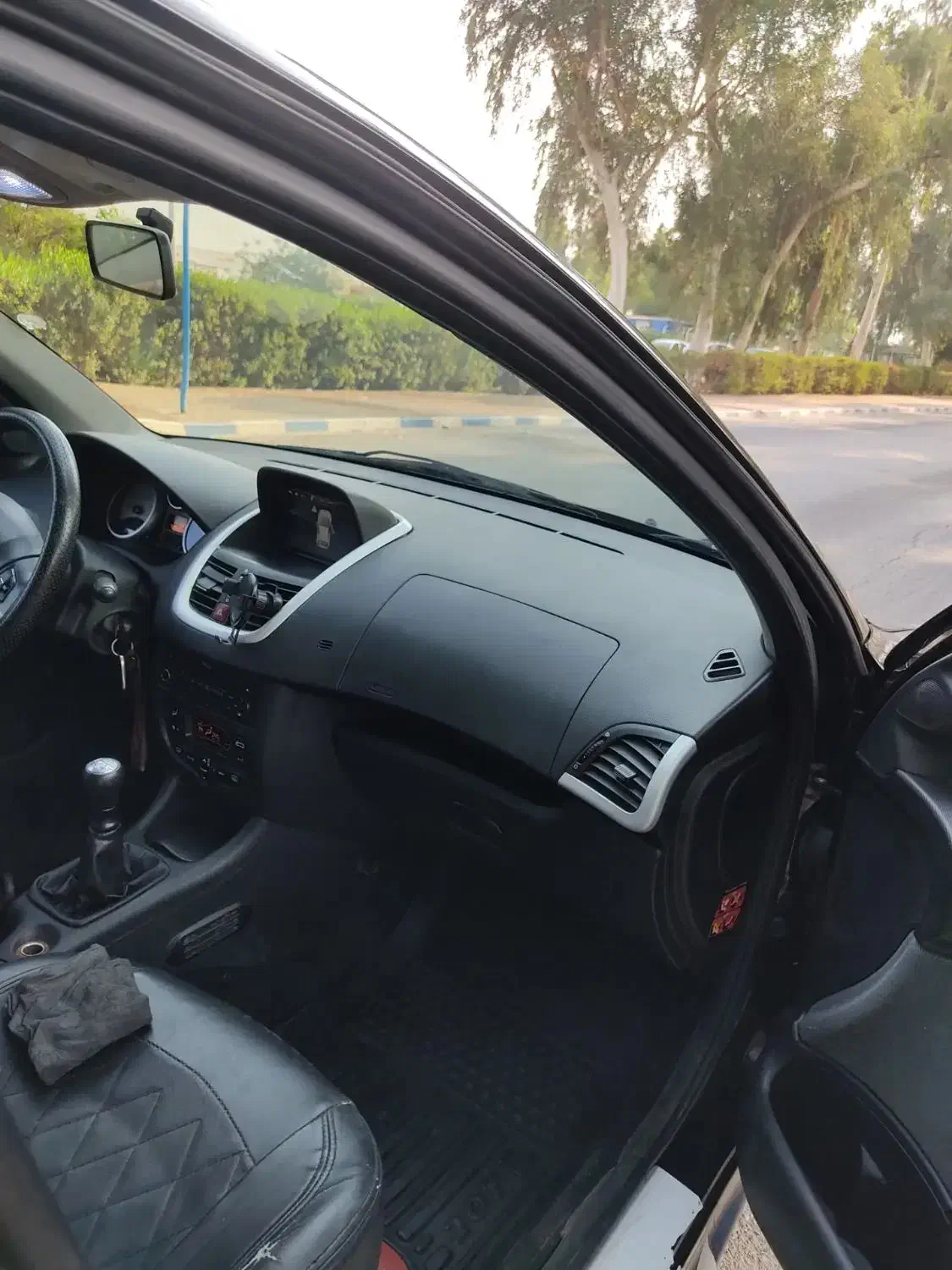 207پانورما مشکی مدل 1399|خودرو سواری و وانت|صدرا-فارس, فاز ۱|دیوار