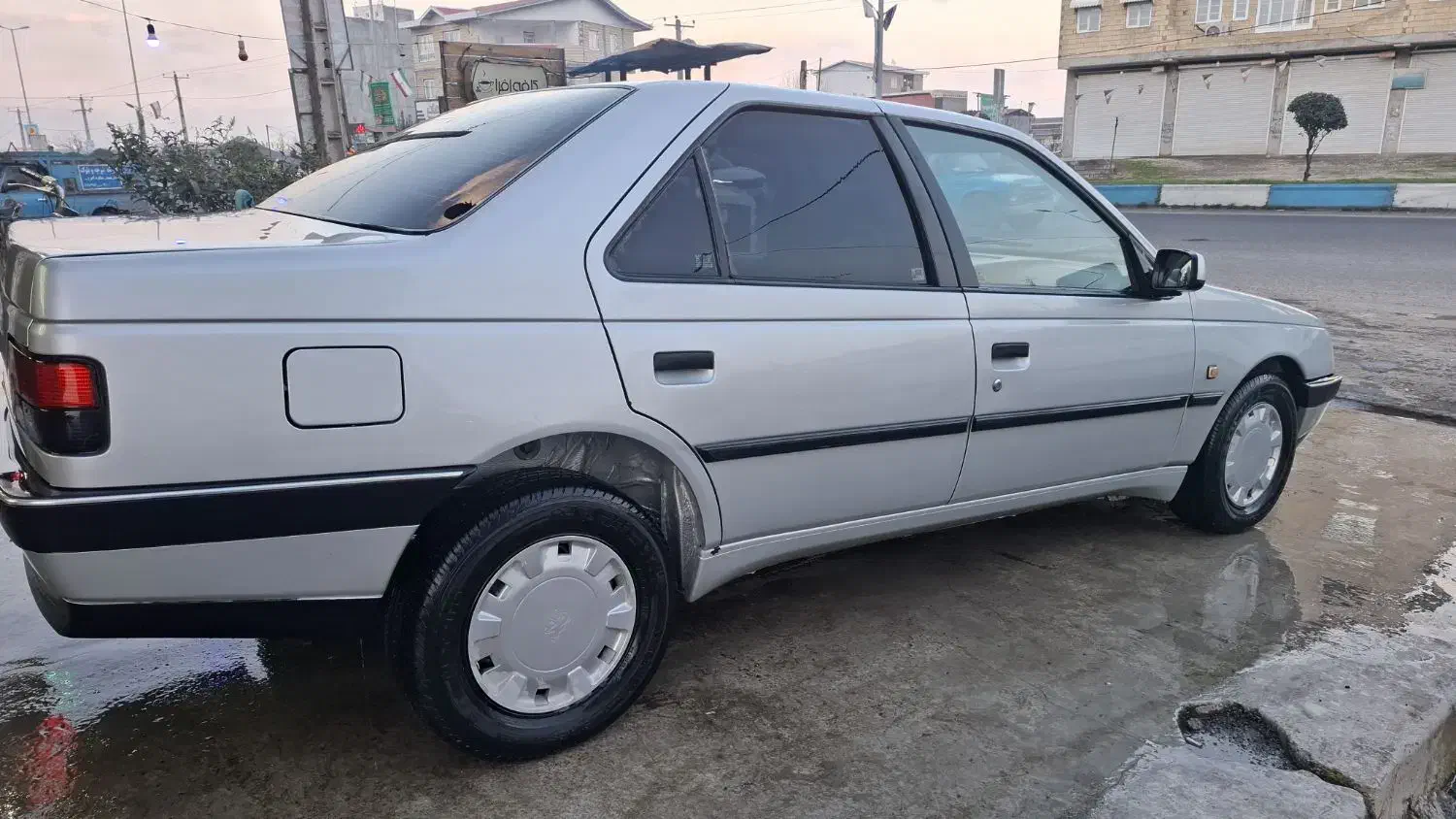 ۴۰۵ مدل ۹۶ بدون رنگ|خودرو سواری و وانت|تهران, آذربایجان|دیوار