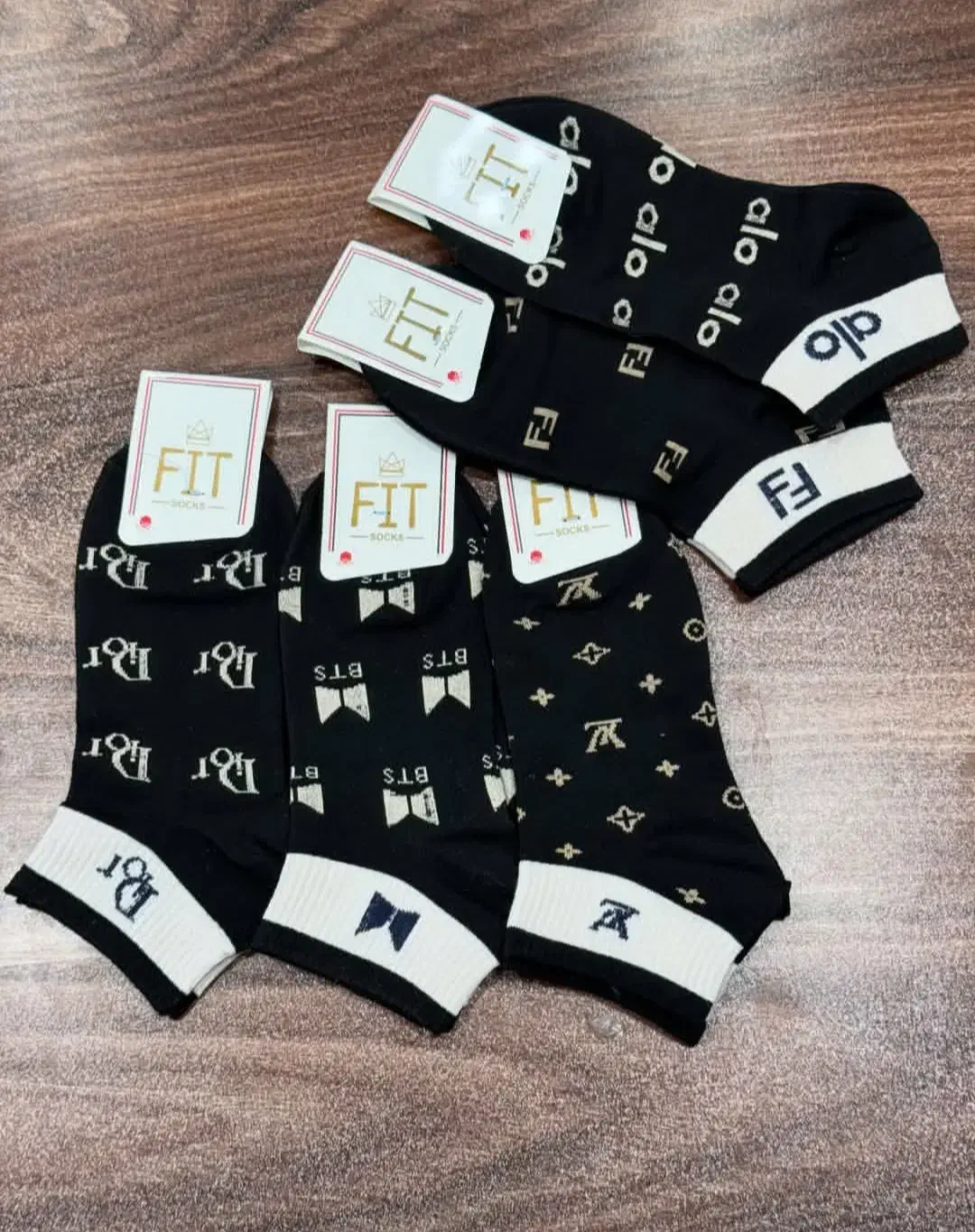 جوراب عمده|لباس|بروجرد, |دیوار