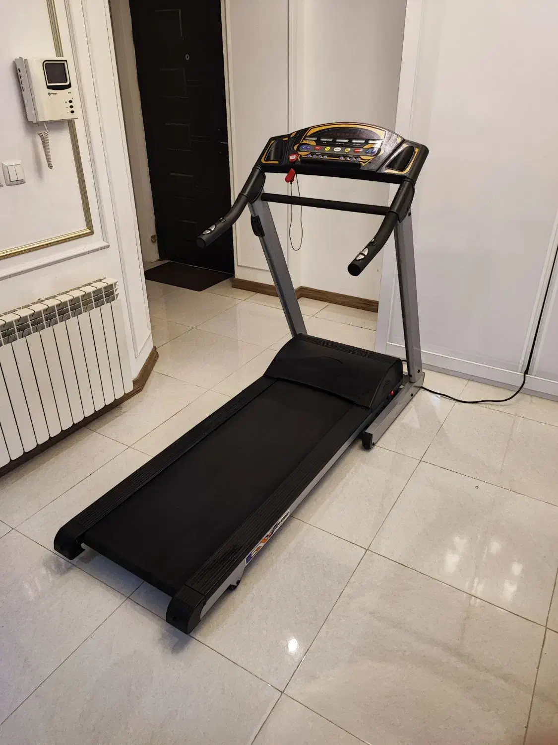 تردمیل خانگی تاشو GV GIANT WOLRD|تجهیزات ورزشی|رشت, دیلمان|دیوار