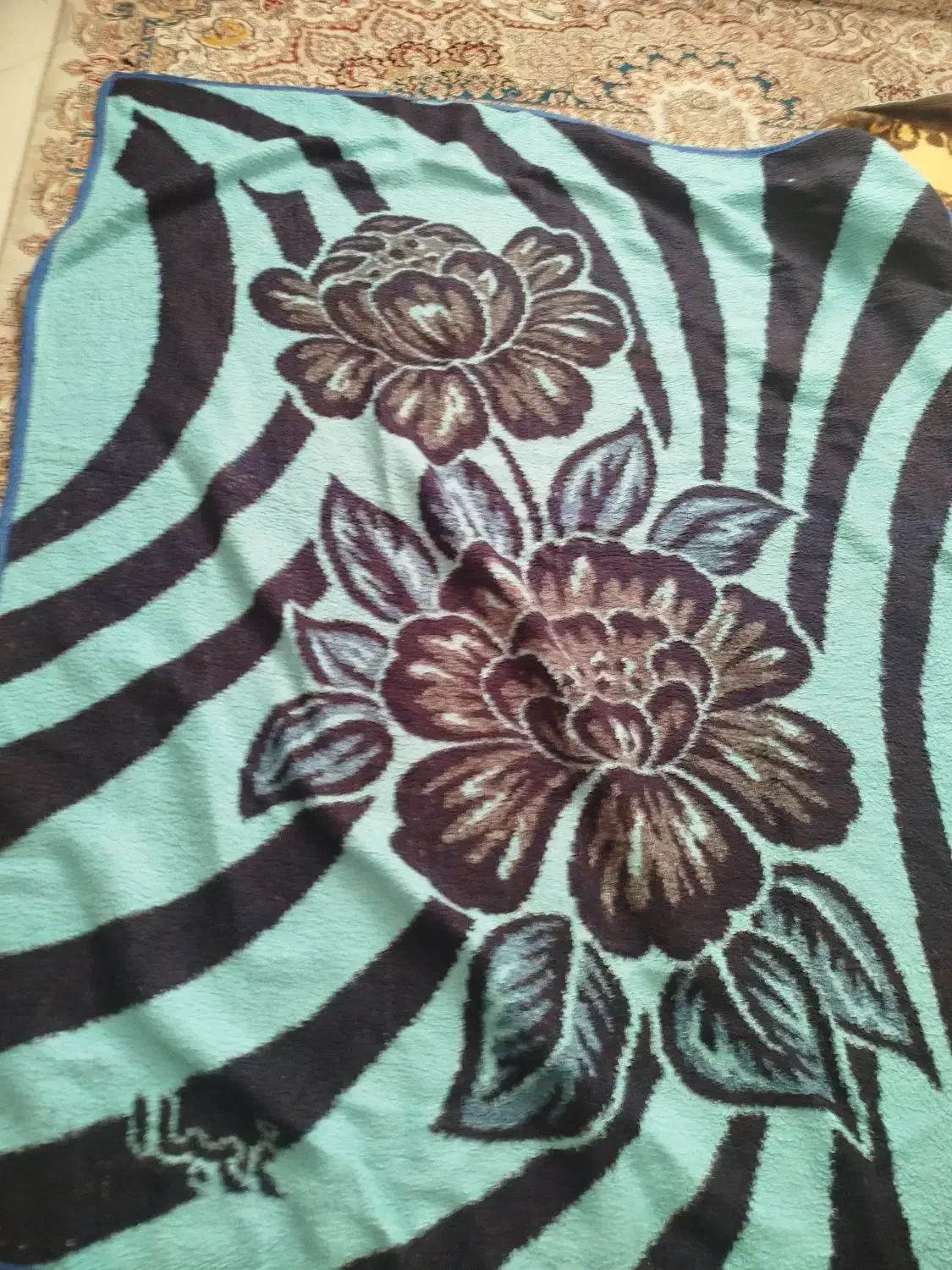 پتوهای پلنگی وگلدار قدیمی تشک و لحاف وروتختی|رختخواب، بالش، پتو|محمدشهر, محمدشهر|دیوار