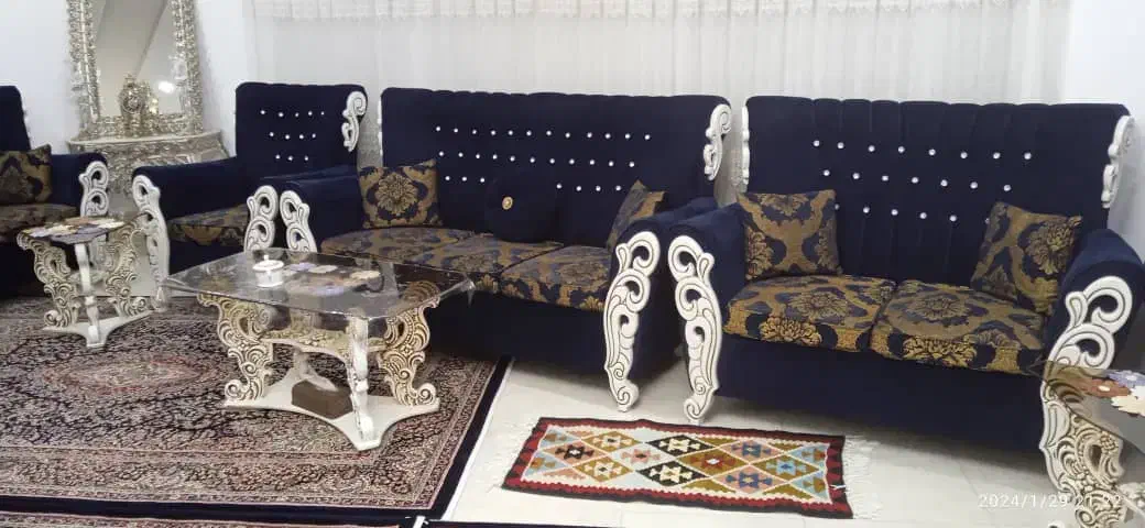 مبل ۷ نفره و جلو مبلی و عسلی|مبلمان خانگی و میز عسلی|سنندج, |دیوار