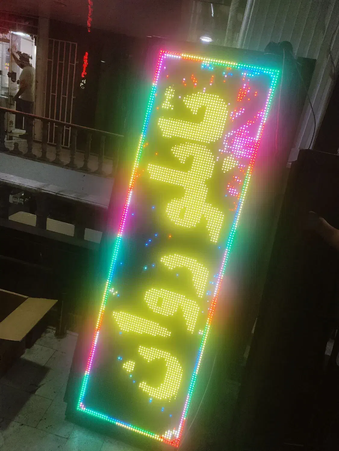 تابلو روان تمام رنگی به قیمت تک رنگ|فروشگاه و مغازه|تهران, صادقیه|دیوار