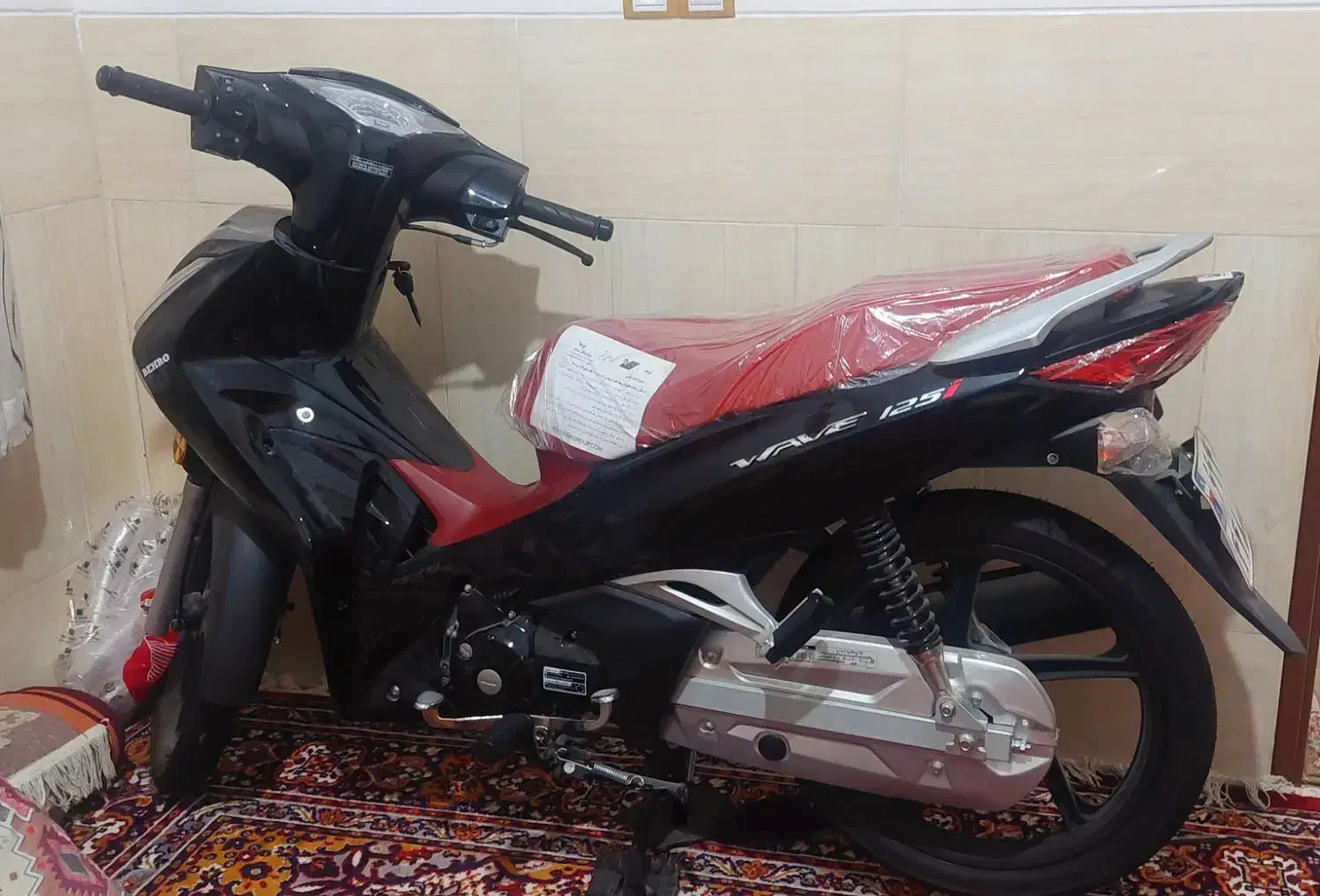 موتور بهرو کلیک خشک|موتورسیکلت|مهریز, |دیوار