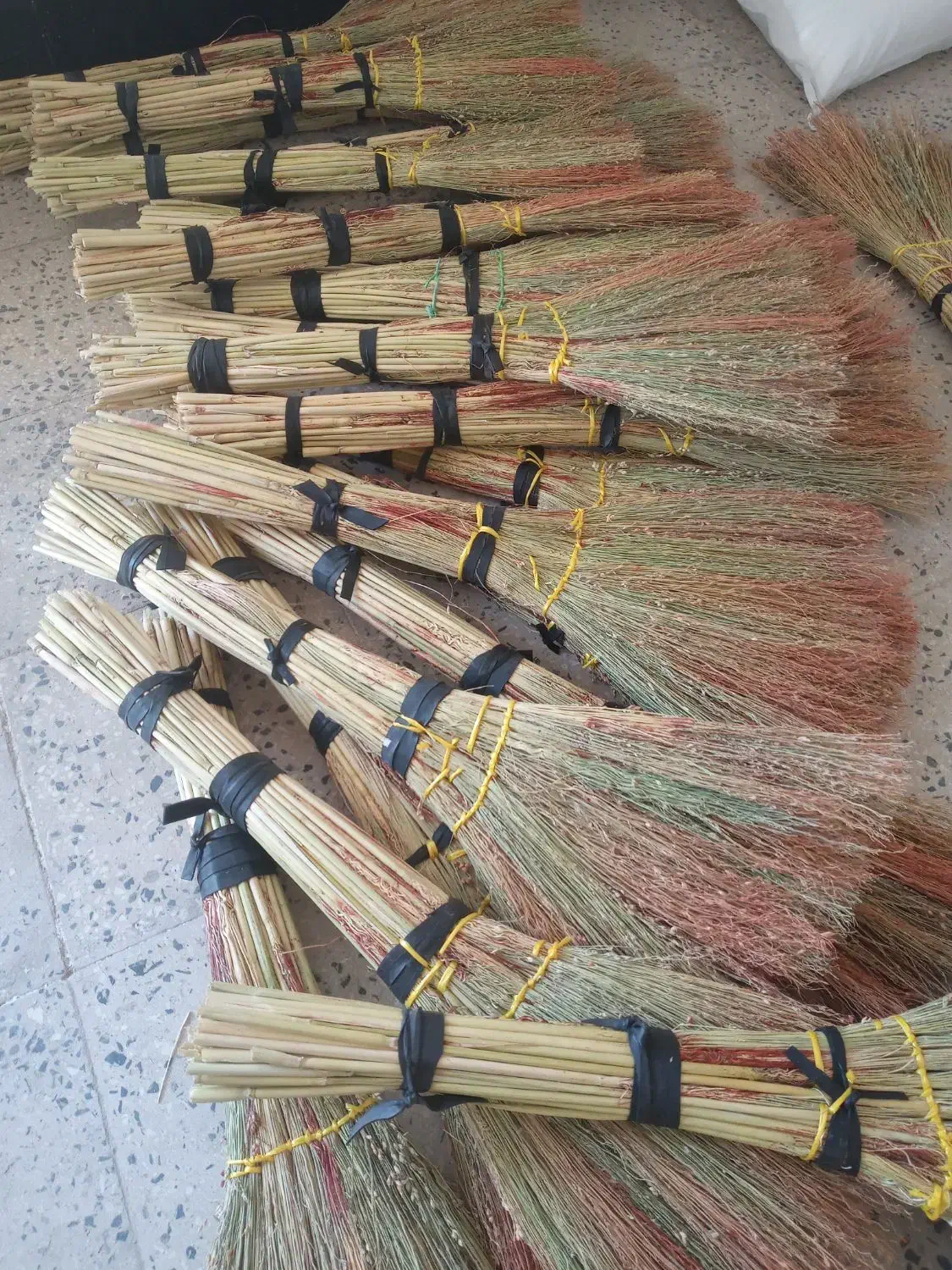 جارو|لوازم نظافت|کوهدشت, |دیوار