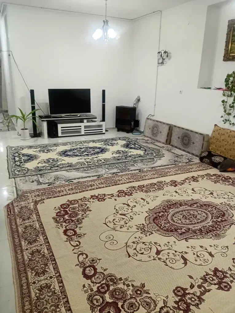 خانه ویلایی در از حیاط ورودی شهر شیراز|اجارهٔ کوتاه‌مدت آپارتمان و سوئیت|شیراز, رکن‌آباد|دیوار