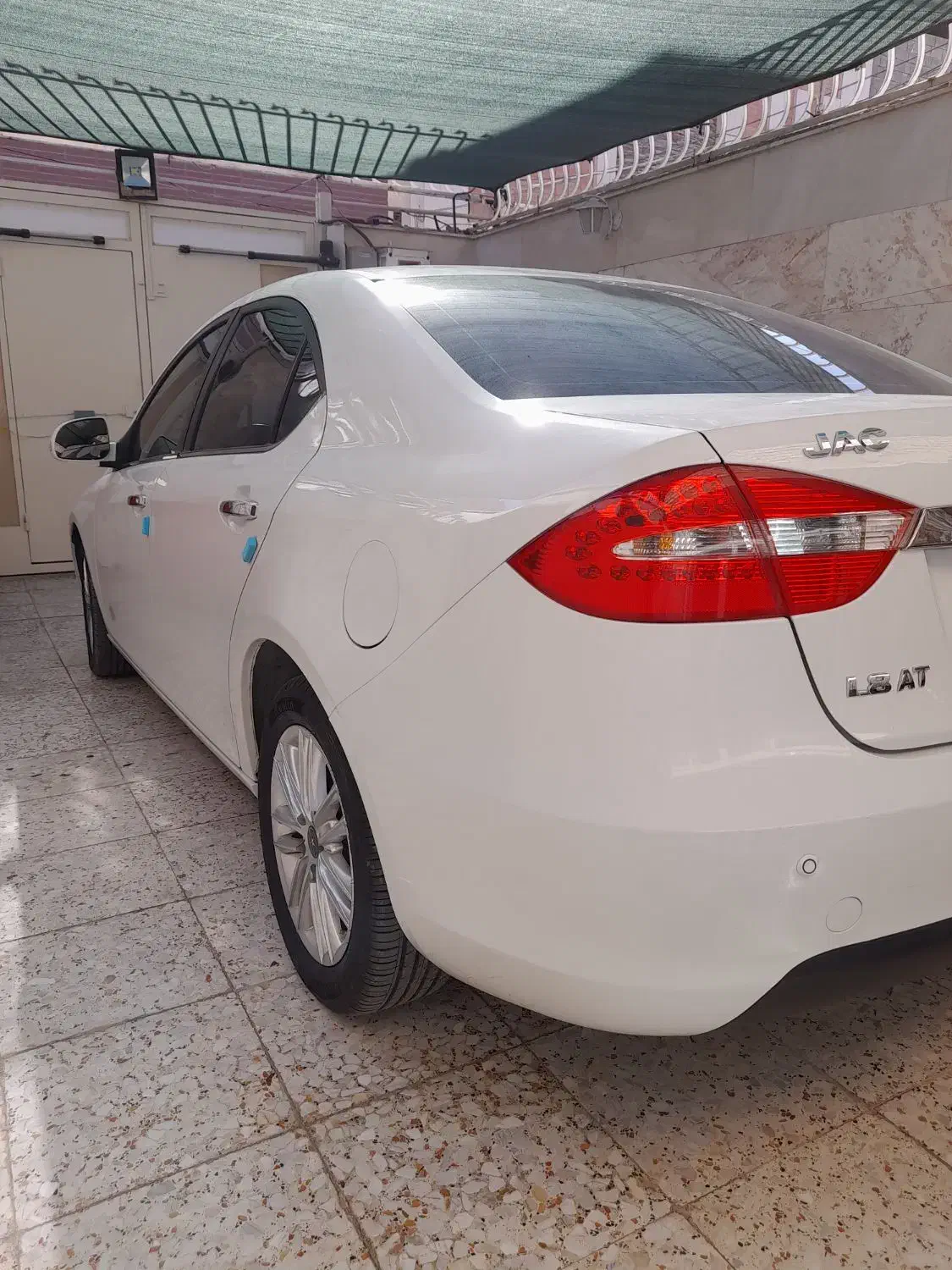 جک j5 اتومات|خودرو سواری و وانت|برخوار, |دیوار