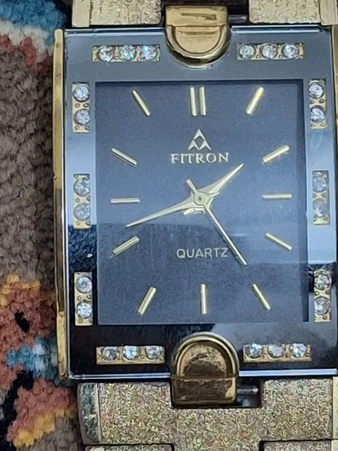 ساعت|ساعت|نظرآباد, رسالت|دیوار