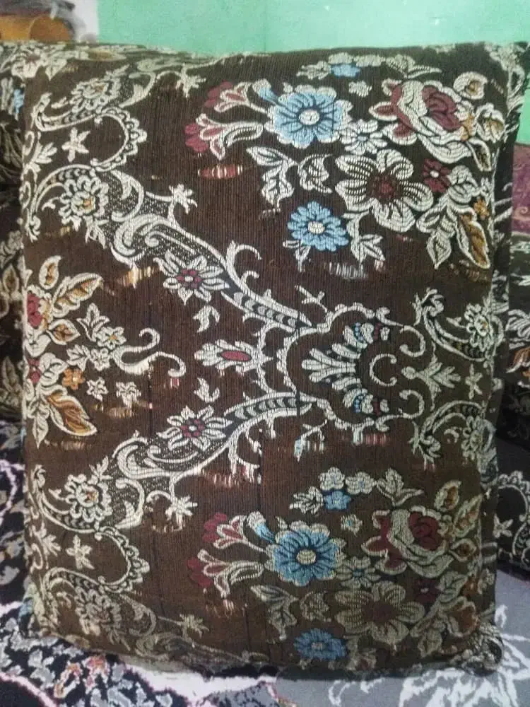 ۶عددبالش تمیز|رختخواب، بالش، پتو|شیراز, گلکوب|دیوار