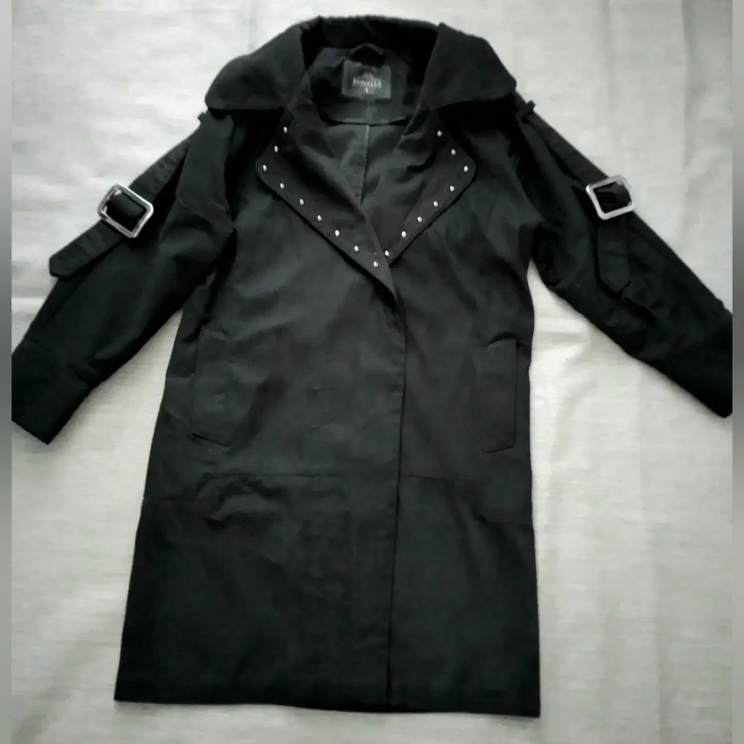 پالتو بارانی|لباس|مرند, |دیوار