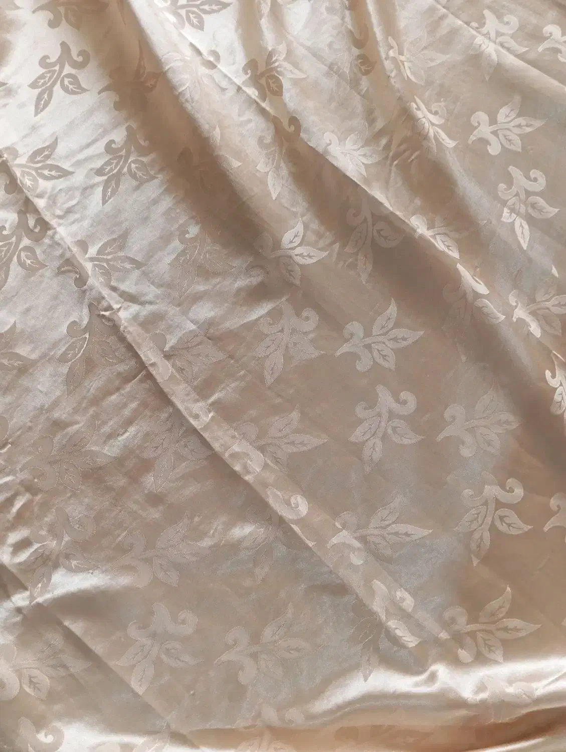 پرده اتاق|پرده، رانر، رومیزی|شاهینشهر, خانه کارگر|دیوار