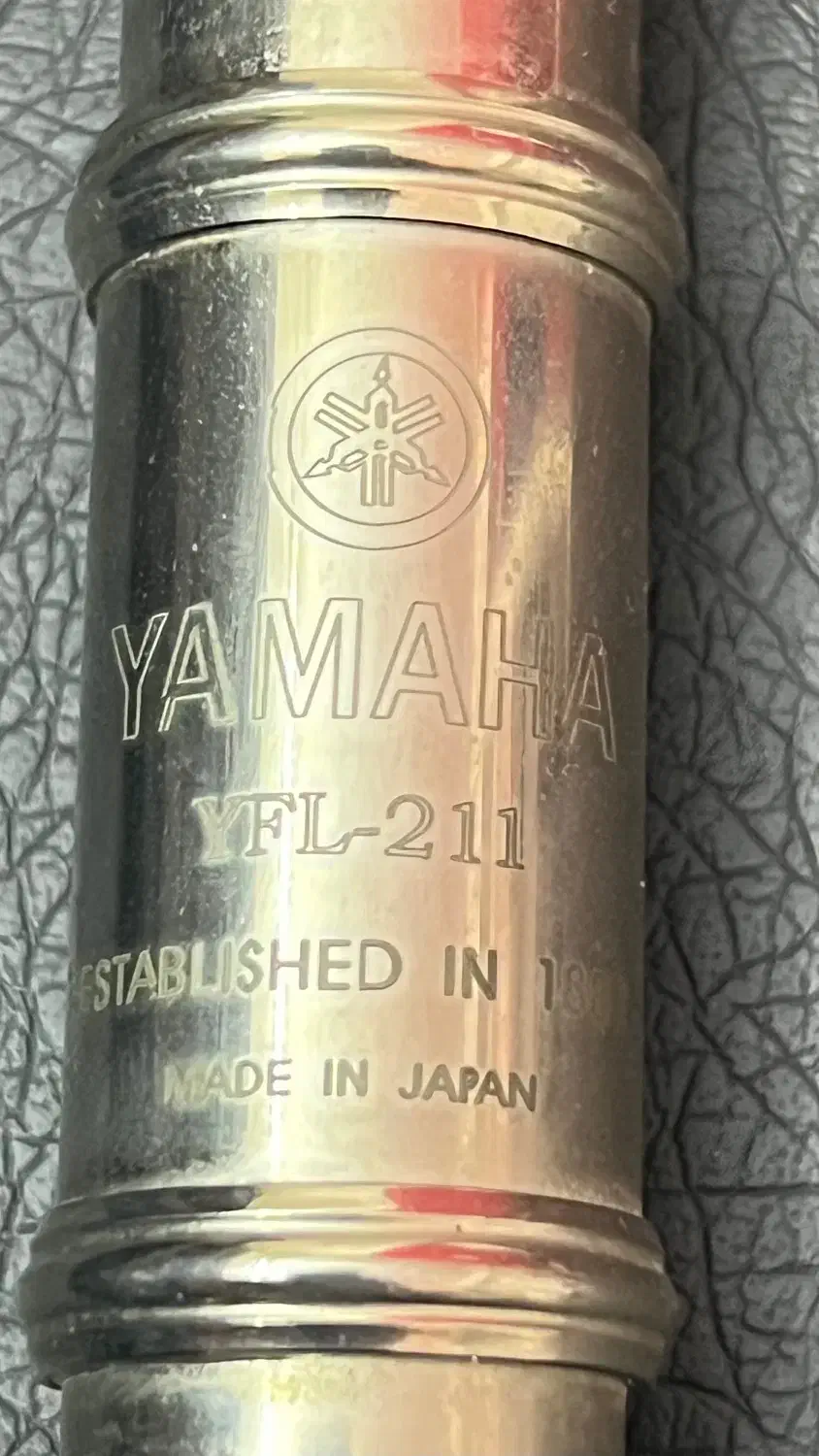 فلوت شصتی دار|سازهای بادی|مشهد, هنرستان|دیوار