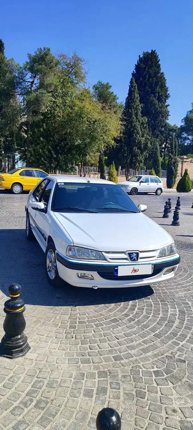 پارس ۱۴۰۰ کارمندی خشک خشک|خودرو سواری و وانت|شیراز, آزادی|دیوار