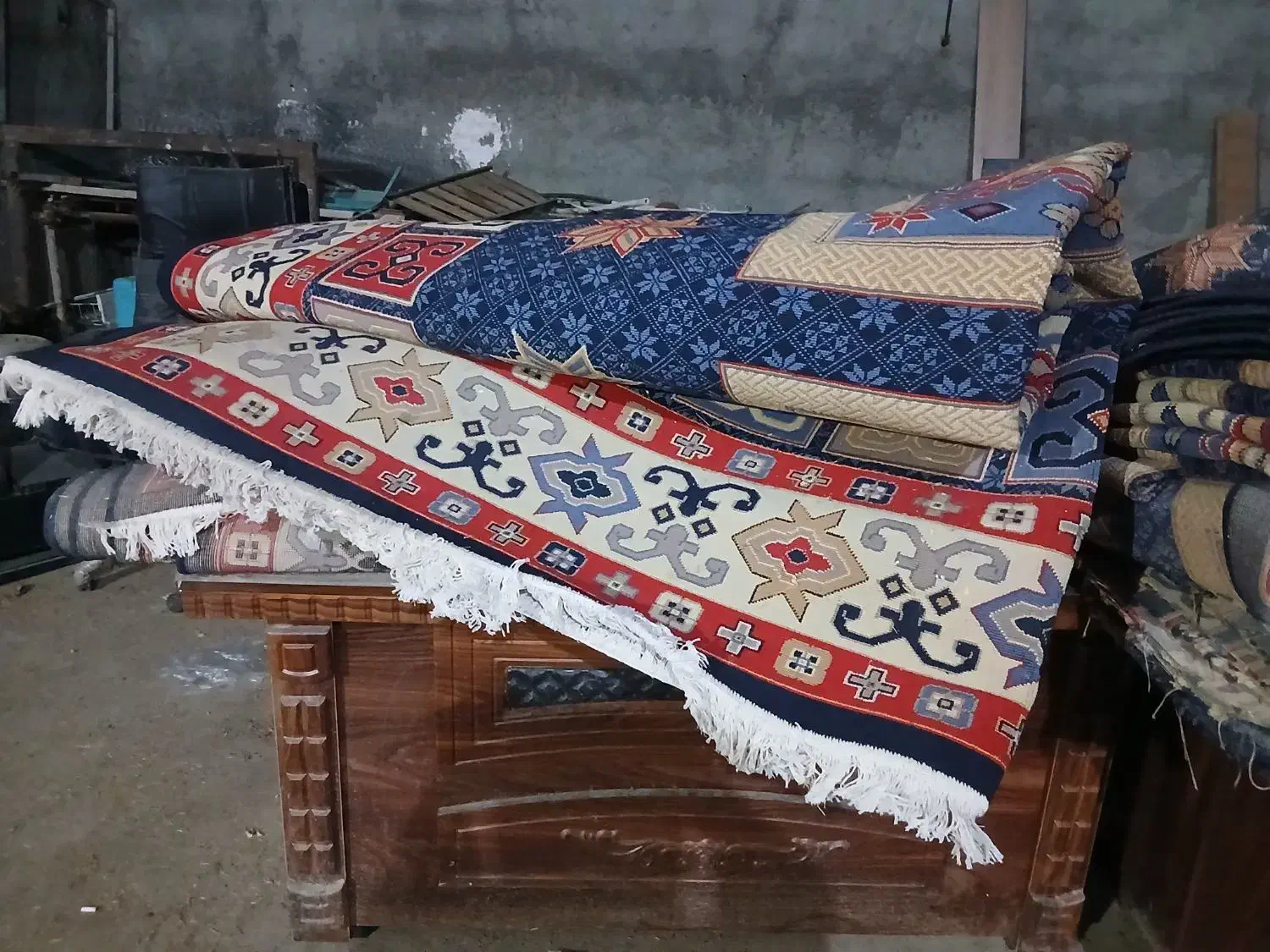 یک سری فرش ماشینی درحدنو ۶ و ۹ متره|فرش|سمنان, |دیوار