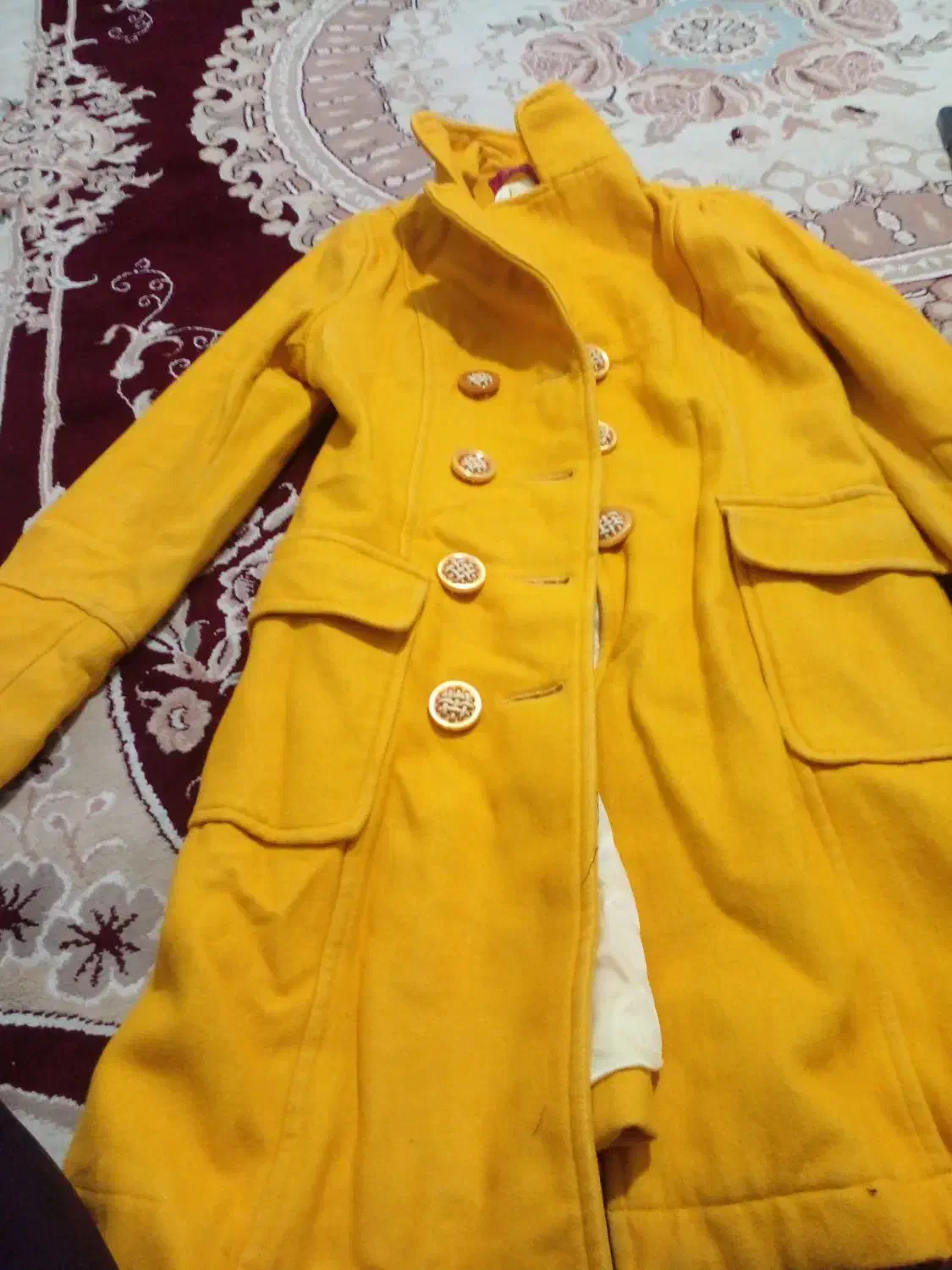 پالتو|لباس|مود, |دیوار