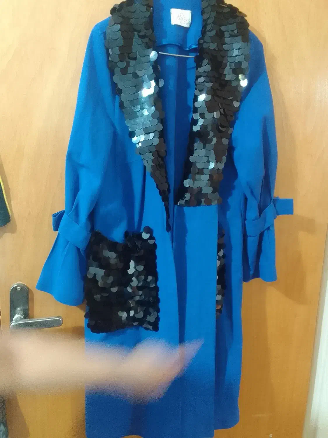 تعدادی مانتو|لباس|نهاوند, |دیوار