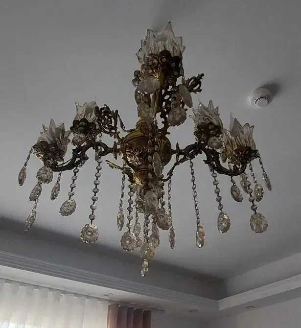 شمعدان|لوستر و چراغ آویز|رباط‌کریم, رباط‌کریم|دیوار