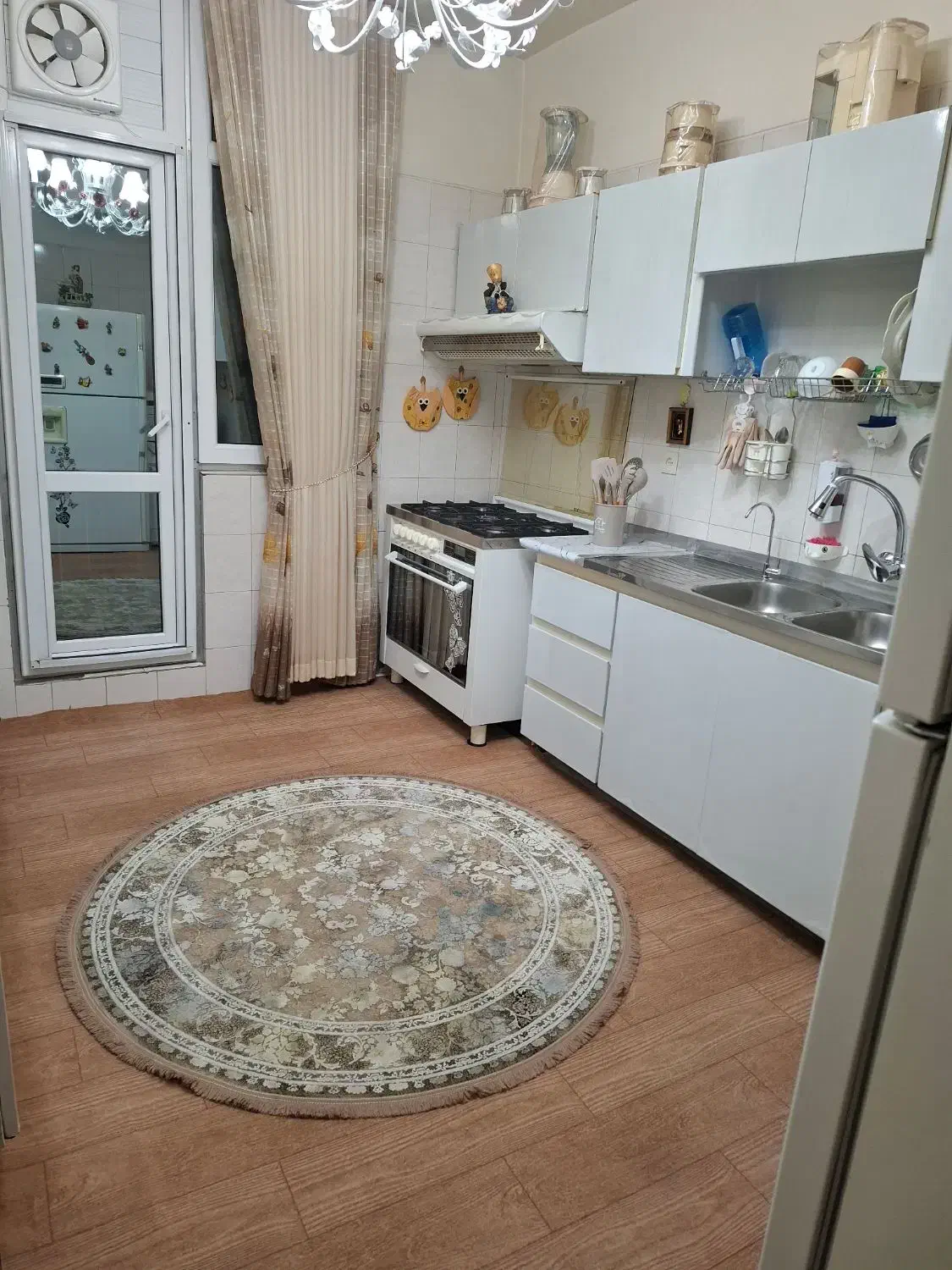 فرش گرد با قطر یک و نیم|فرش|سرخه حصار, |دیوار