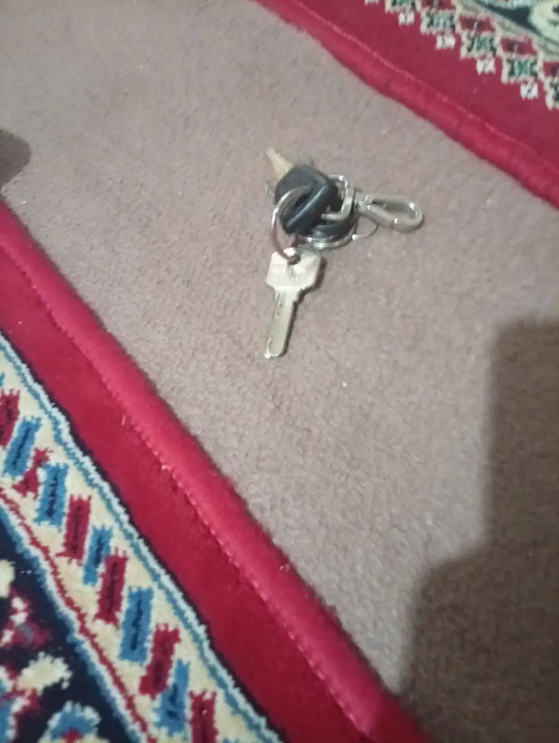 کلیدگم کردم|اشیا|قم, نیروگاه|دیوار