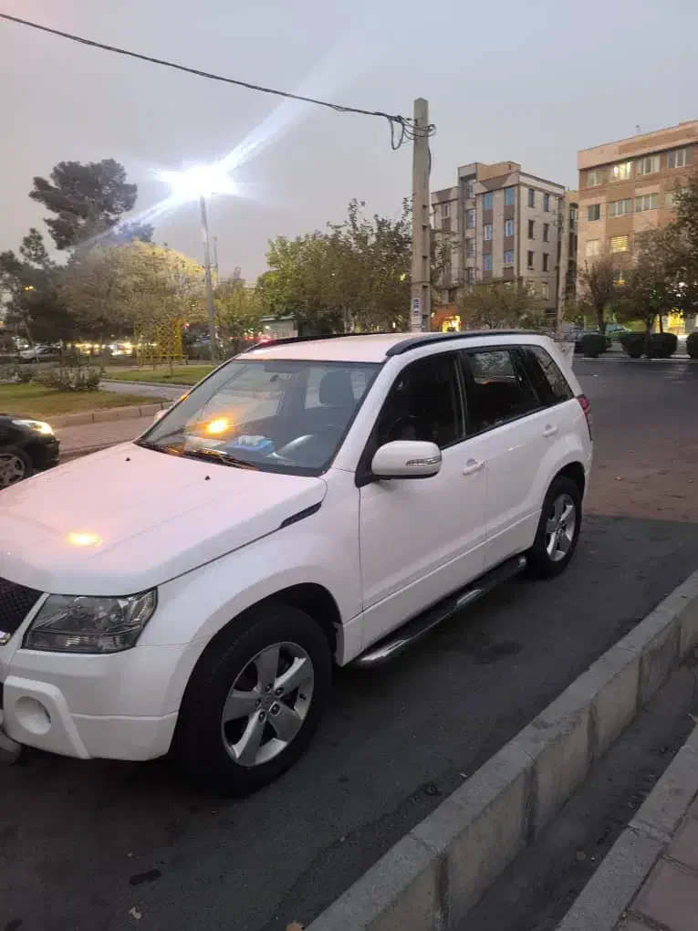 سوزوکی ویتارا مدل ۸۹ / ۲/۴۰۰ cc با ضمانت کارنامه|خودرو سواری و وانت|تهران, تهرانپارس غربی|دیوار