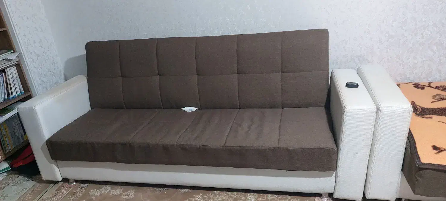 دوعددکاناپه ۴نفره تختخواب شو فنردار ترک|مبلمان خانگی و میز عسلی|قم, شهرک قدس|دیوار