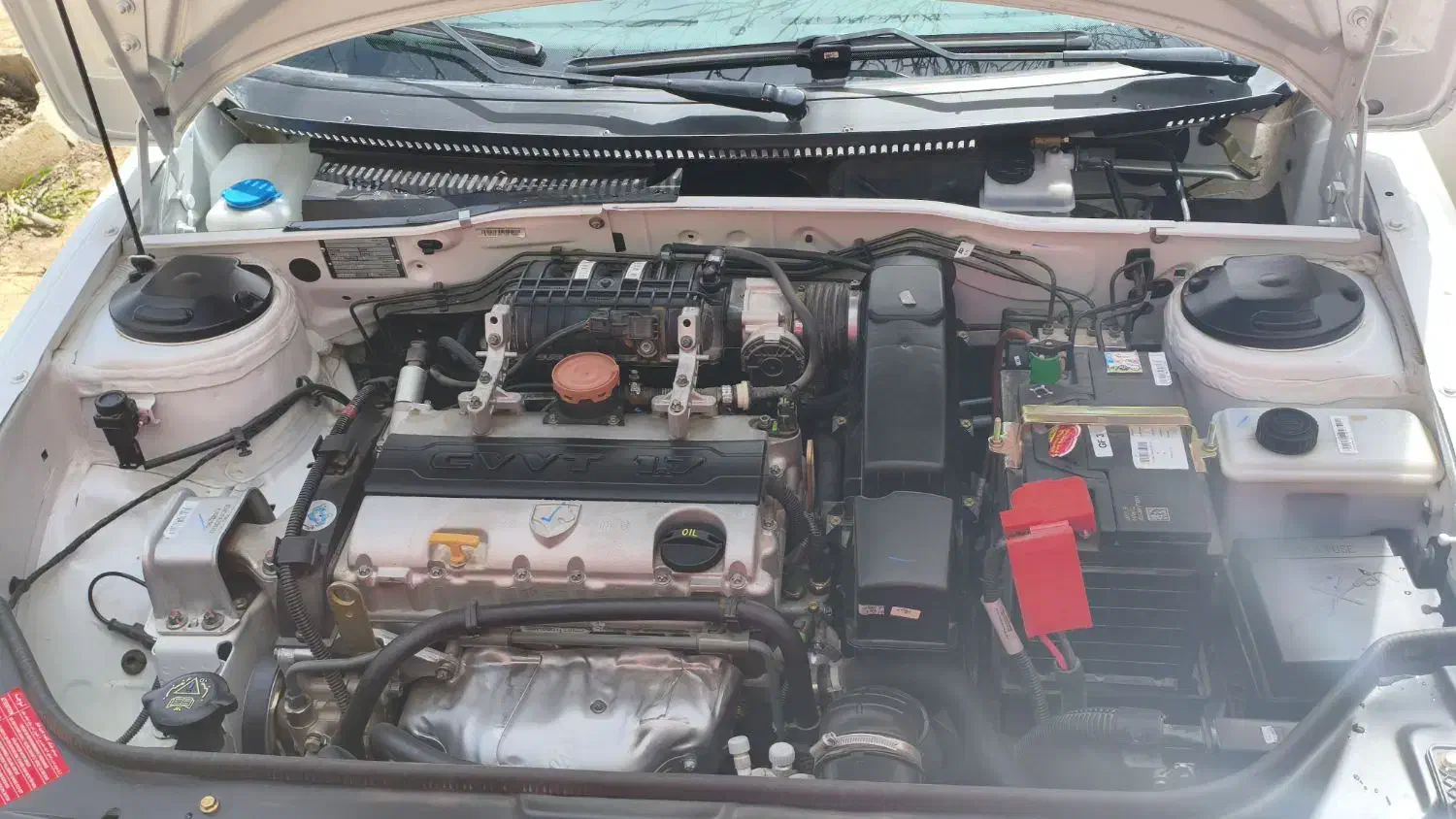 دنا|خودرو سواری و وانت|سپیدان, |دیوار