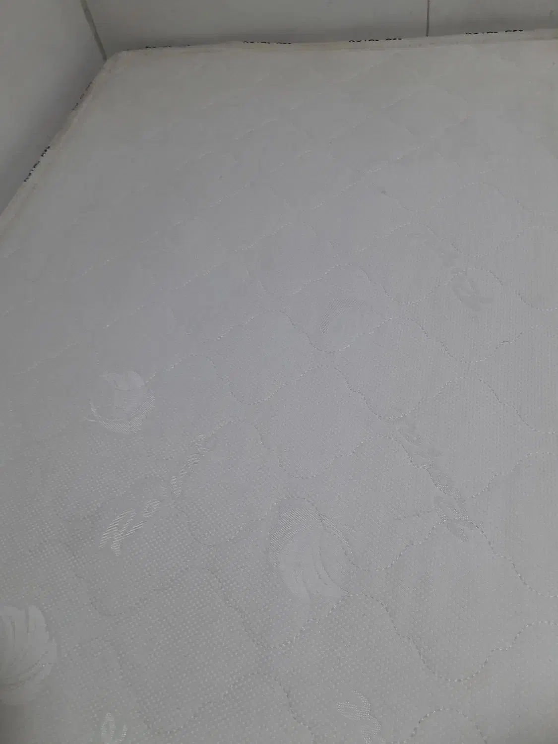 تشک یکنفره|تشک تختخواب|ری, جوانمرد قصاب|دیوار