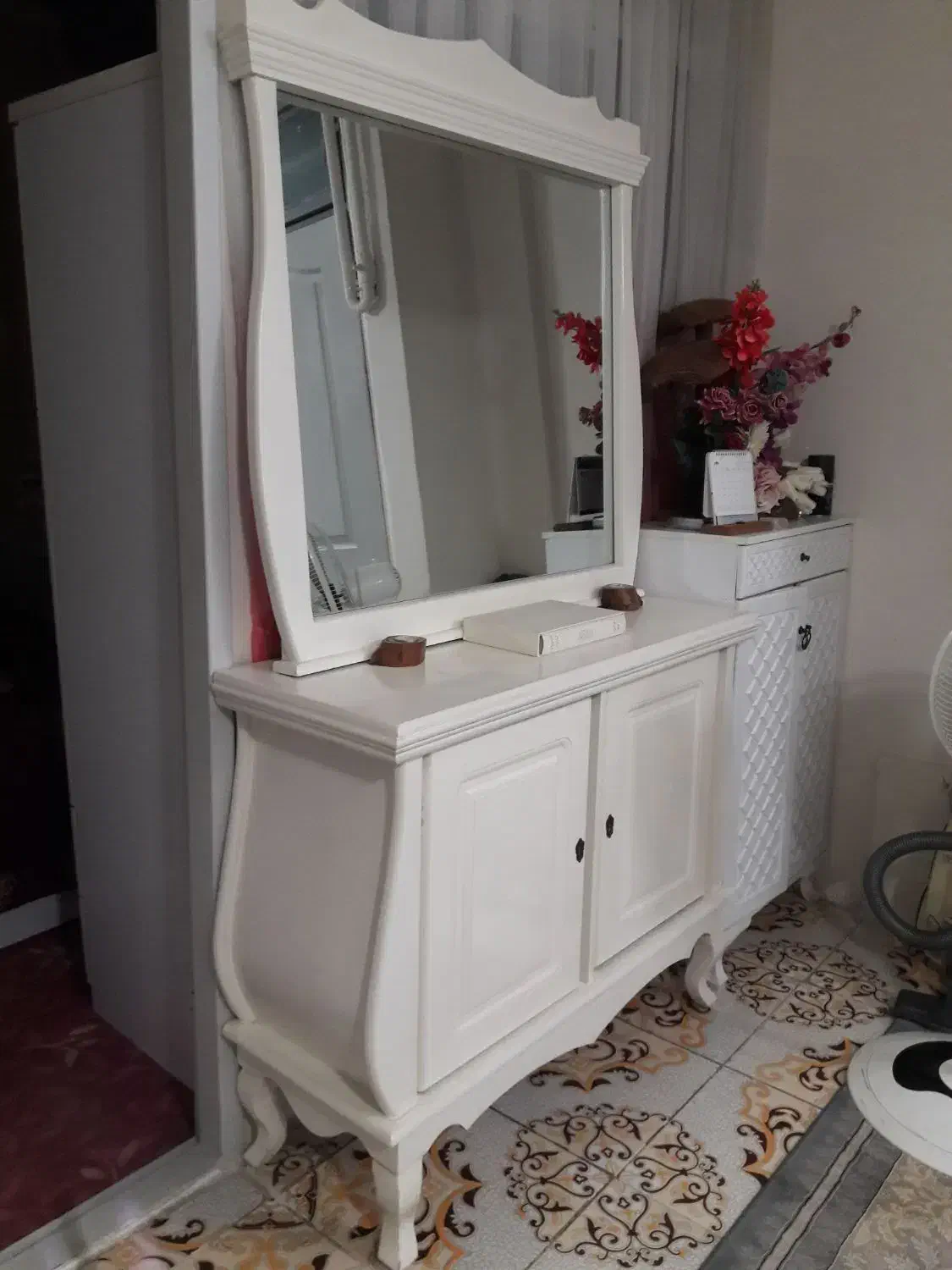 آیینه کنسول|بوفه، ویترین، کنسول|اسلام‌شهر, شهرک محمدیه|دیوار