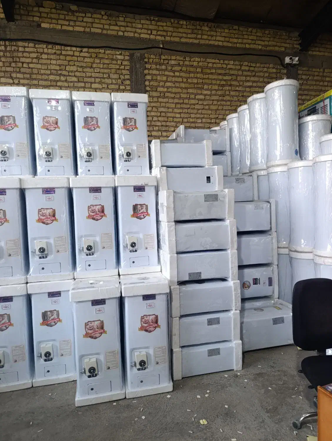 یکصد و پنجاه لیتری ورق سفرش اروپا گرمای جنوب|آبگرمکن، پکیج، شوفاژ|شیراز, کفترک|دیوار