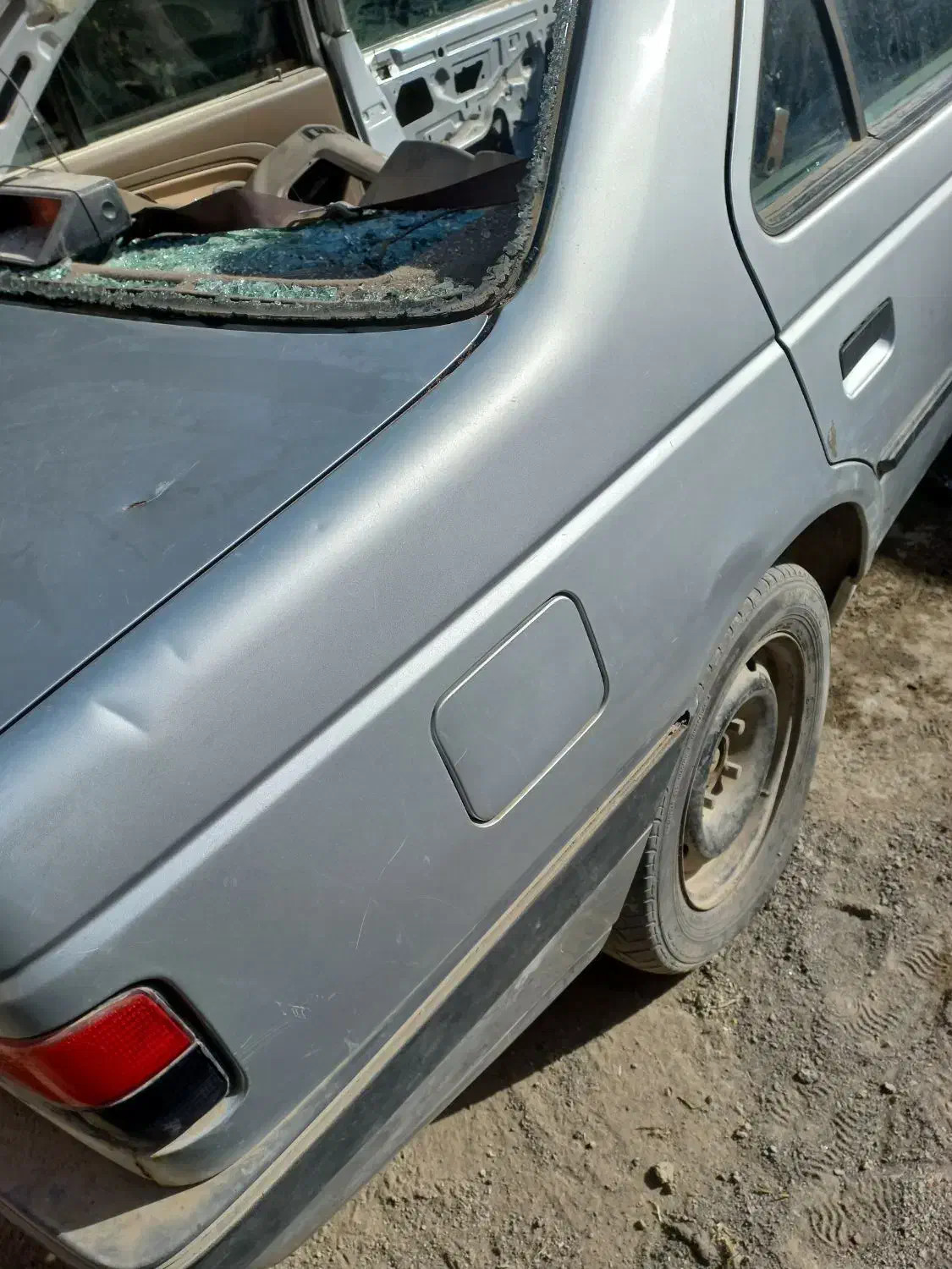 بدنه پژو ۴۰۵ در و گلگیرو شاسی عقب و جلو|قطعات یدکی و لوازم جانبی|مشهد, سپاد|دیوار