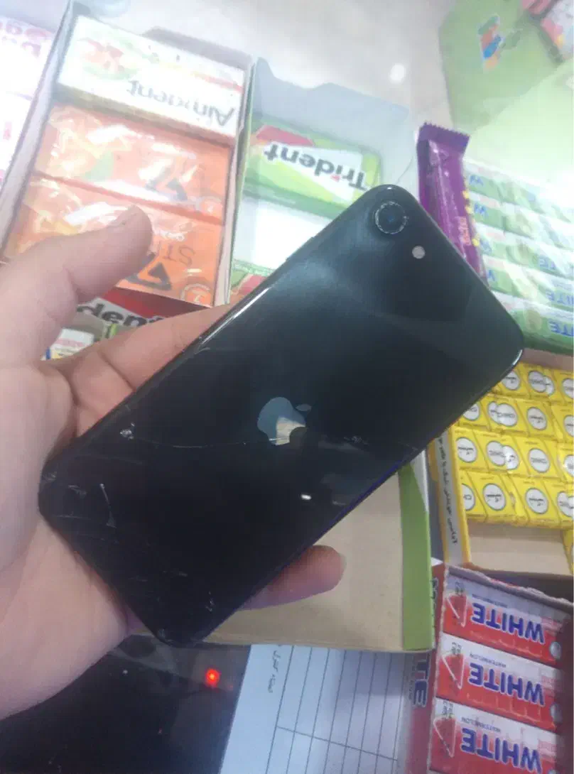 ایفون se2020|موبایل|تهران, نازی‌آباد|دیوار