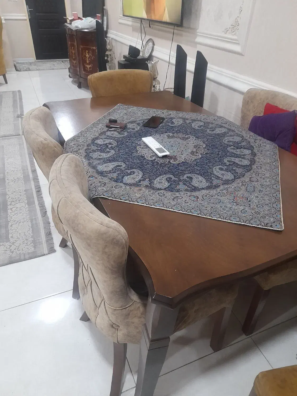 مبل ۷نفره همراه میزنهارخوری|مبلمان خانگی و میز عسلی|آبادان, |دیوار