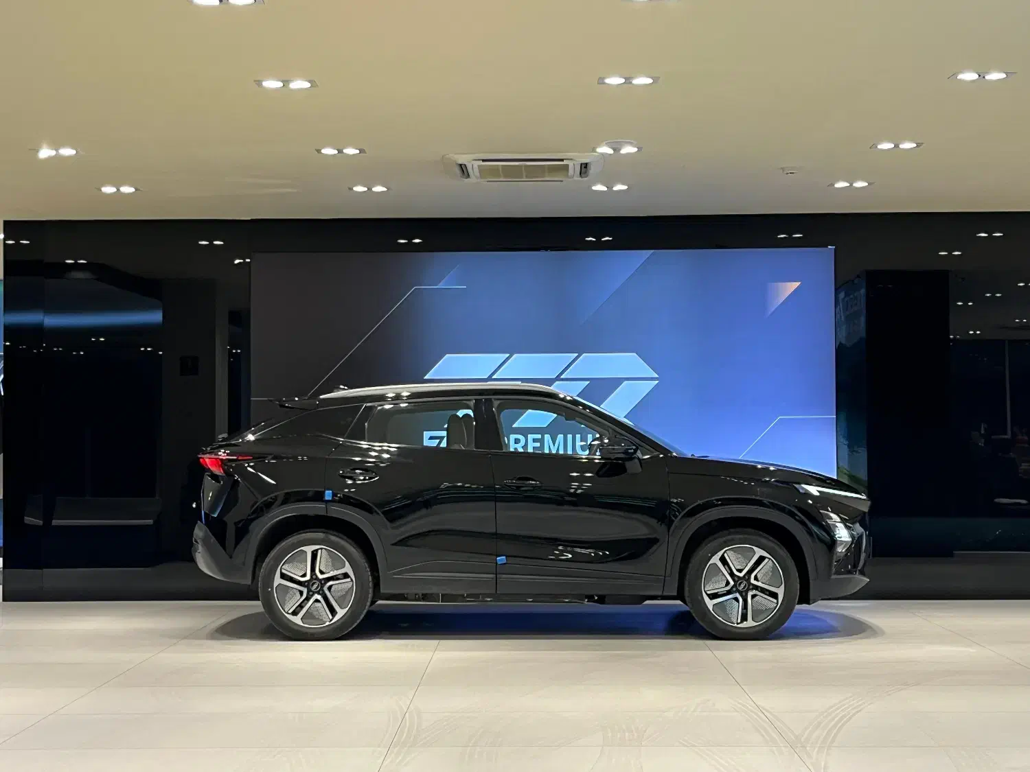 فونیکس اف ایکس برقی EV مشکی تمام وارداتی مدل 1404|خودرو سواری و وانت|تهران, فرحزاد|دیوار