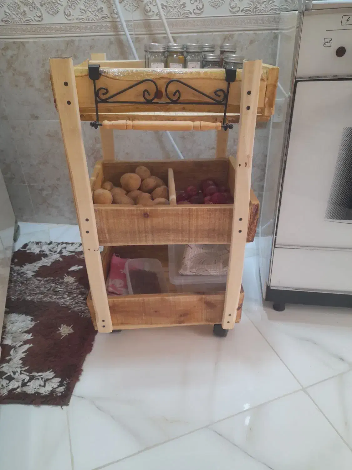 قفه چوبی چند کاره ، مخصوص ، آشپزخانه ، آرایشگاه|کتابخانه، شلف، قفسه‌های دیواری|صحنه, |دیوار